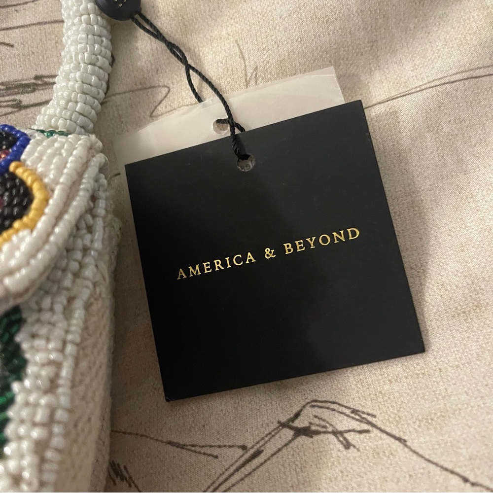 America & Beyond Beaded Floral Microbag - White and Multicolor RARE - Picture 6 of 10